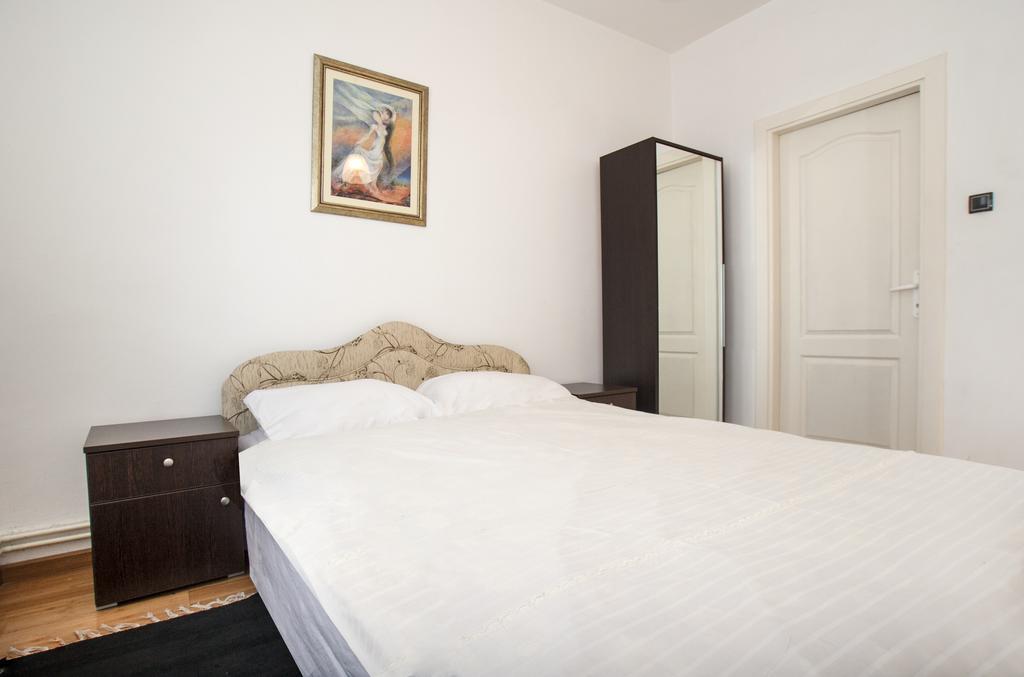 Apartment Rubin Dordegol Chambre photo